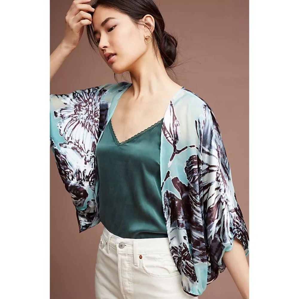 NEW Anthropologie‎ Light Blue Floral Burnout Kimono One Size